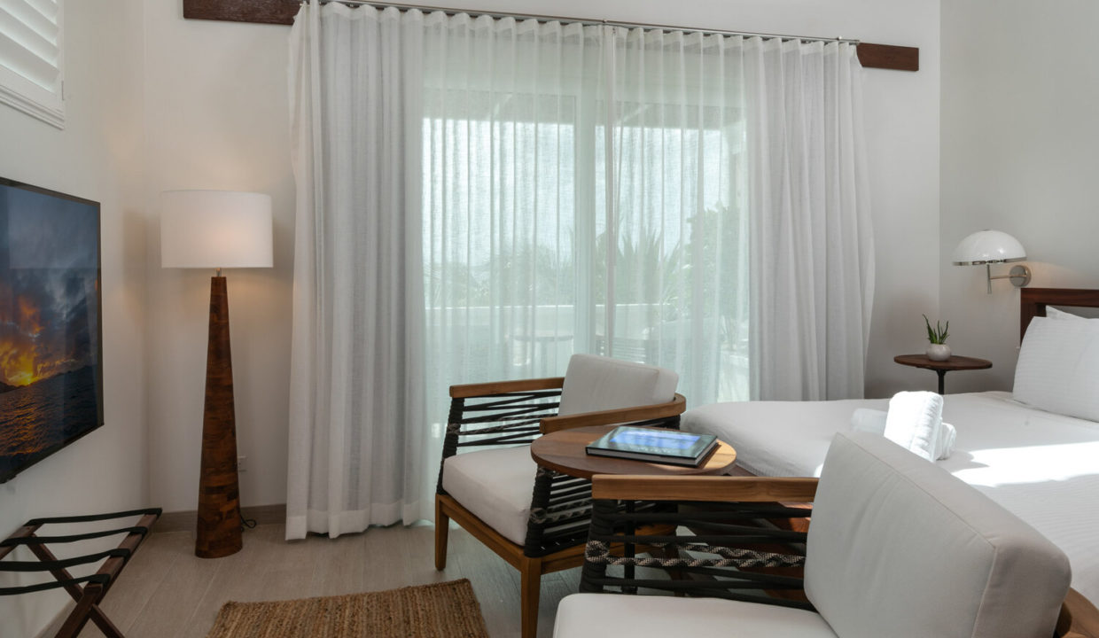 WVHotel-KingBeachSuite-Room-202107130031