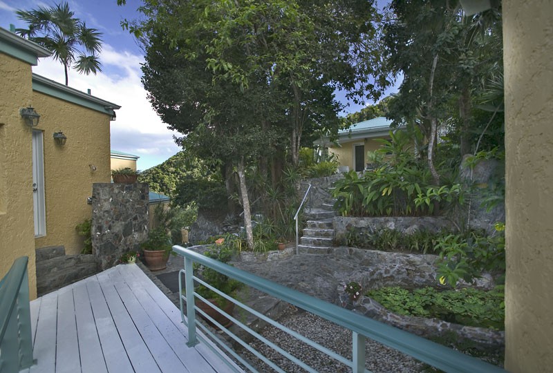 07-chateau-margot-terraces-800x540