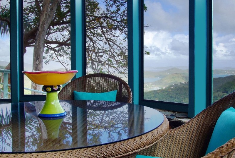 Chateau-Margot_Dinette-1200x1656-800x540